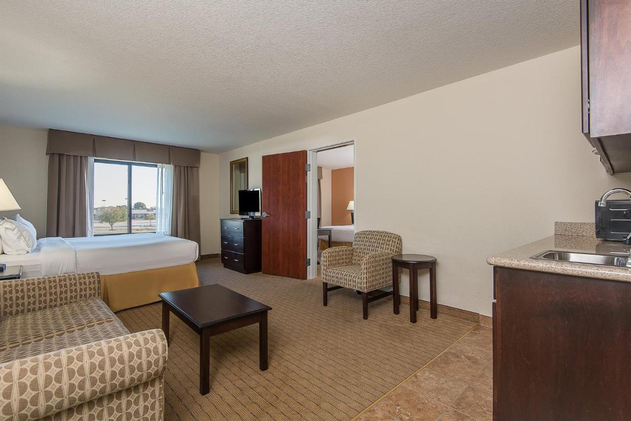 Holiday Inn Express And Suites Lafayette East By Ihg Экстерьер фото