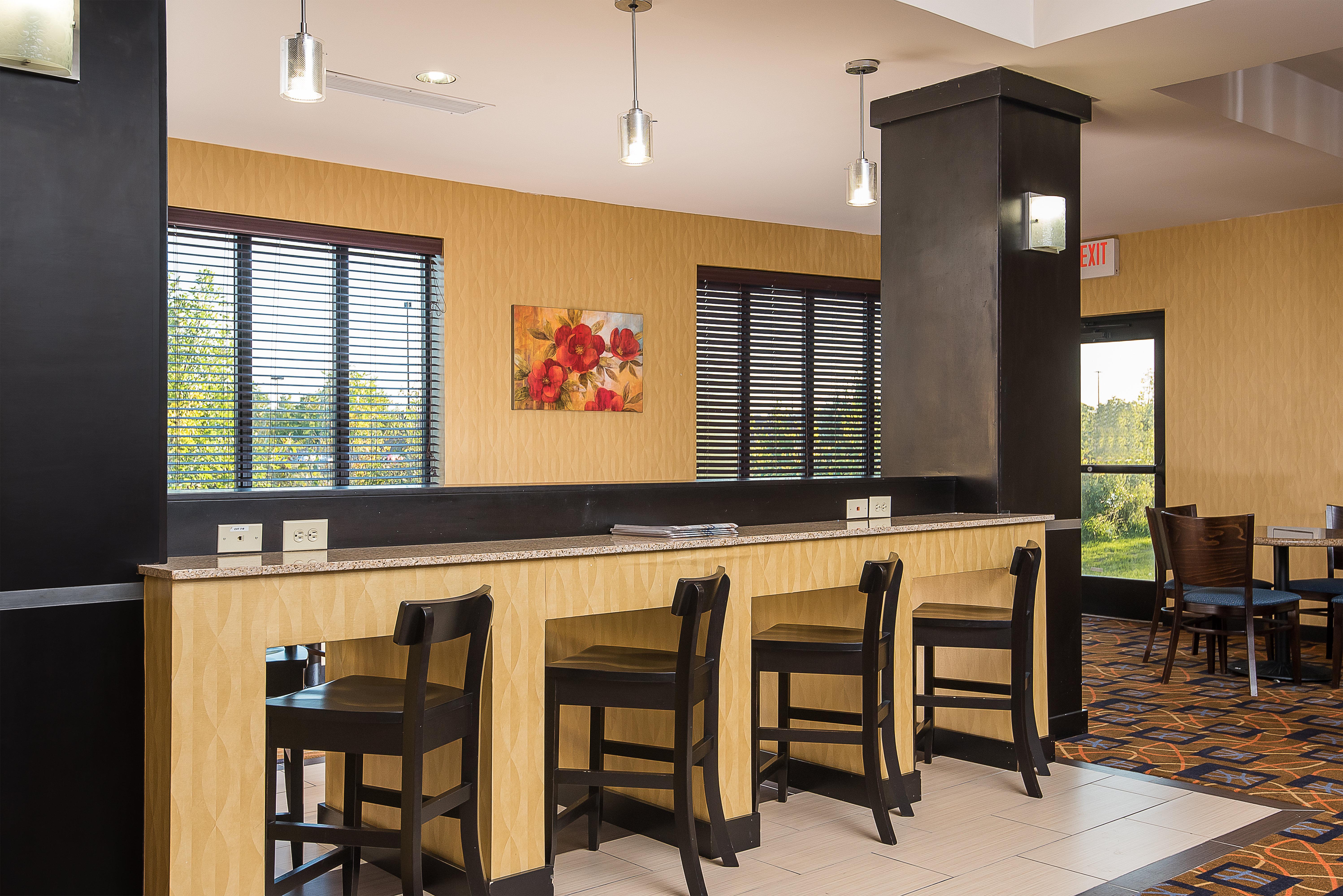 Holiday Inn Express And Suites Lafayette East By Ihg Экстерьер фото