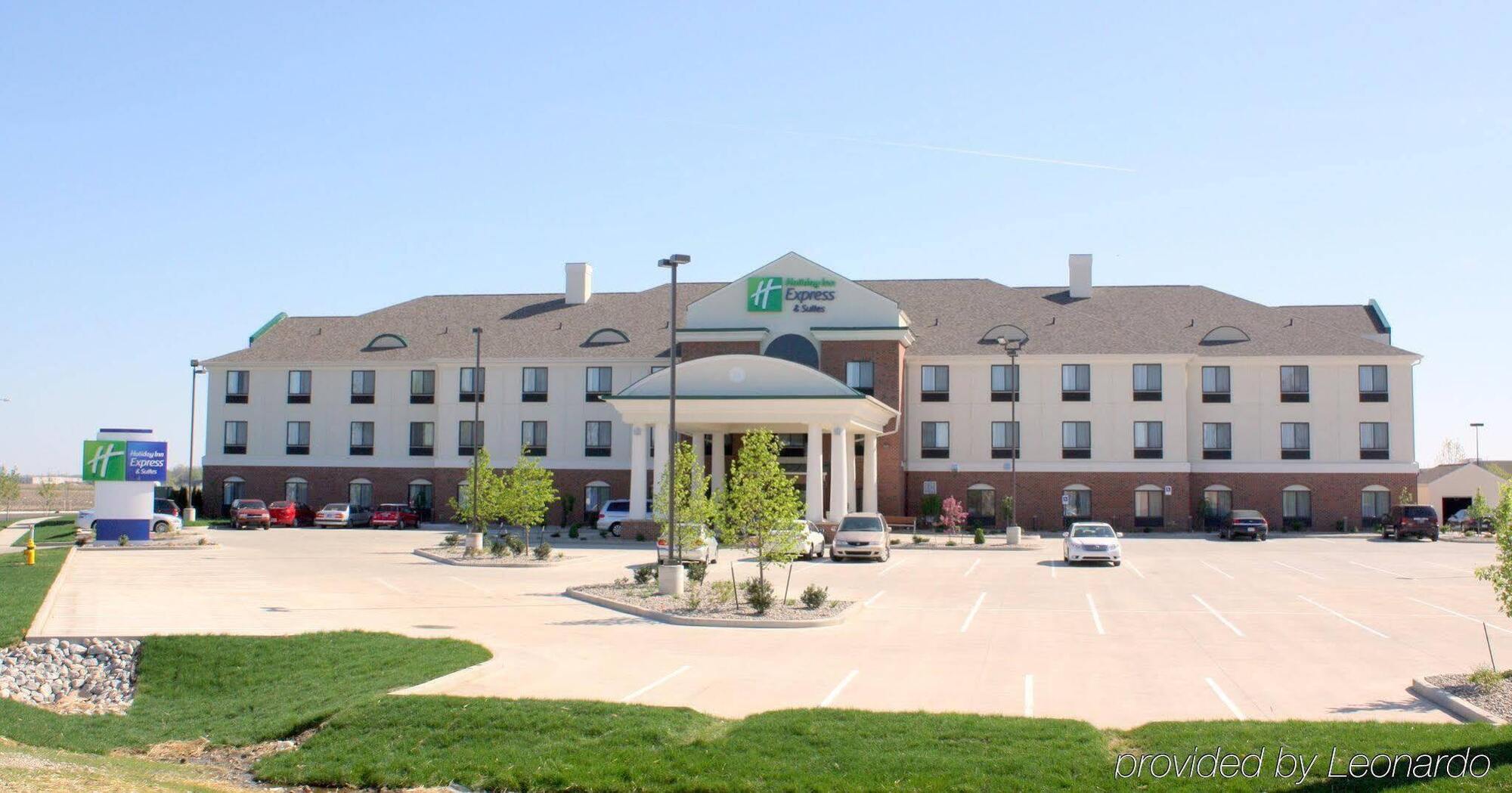 Holiday Inn Express And Suites Lafayette East By Ihg Экстерьер фото